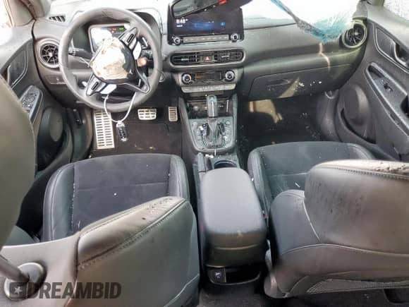 2023 Hyundai Kona с VIN KM8KH3AC7PU011250, выставлен на аукционе Copart как лот 60859255 с пробегом 16 679 миль миль и Списание • Salvage title. История ставок и продаж доступна на DreamBid. Изображение 8.