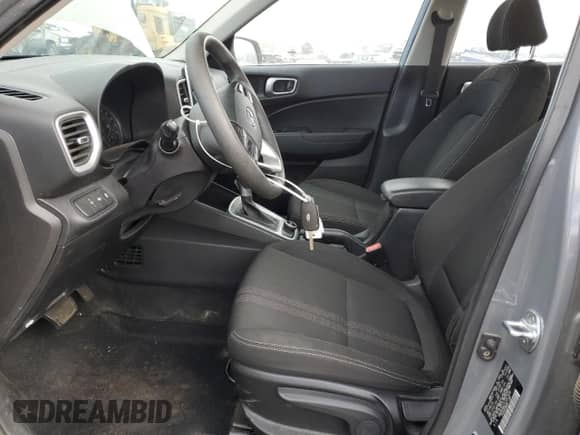 2020 Hyundai Venue SEL с VIN KMHRC8A37LU017229, выставлен на аукционе Copart как лот 42534825 с пробегом 67 803 миль миль и Списание • Salvage title. История ставок и продаж доступна на DreamBid. Изображение 7.