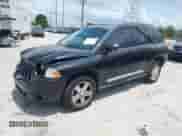 2010 Jeep Compass Sport z VIN 1J4NT1FBXAD621214, wystawiony jako IAAI lot #42227325 z przebiegiem 68 910 mil mil oraz . Historia ofert i sprzedaży dostępna na DreamBid. Obrazek 17.