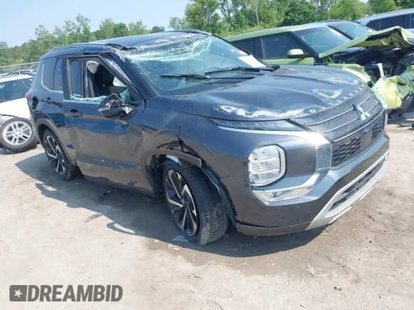 2024 Mitsubishi Outlander SEL with VIN JA4J3WA86RZ069717, listed as a IAAI auction lot 42486629 with 11,651 mi miles and . Bid and sale history available at DreamBid. Image 1.