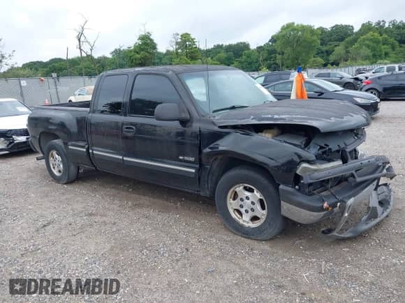 2000 Chevrolet Silverado 1500 LS with VIN 2GCEC19V6Y1395562, listed as a IAAI auction lot 42879383 with 217,705 mi miles and . Bid and sale history available at DreamBid. Image 1.
