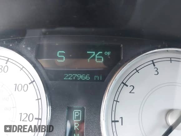 2005 Chrysler 300 Touring с VIN 2C3AA53GX5H512654, выставлен на аукционе IAAI как лот 43112900 с пробегом 227 996 миль миль и . История ставок и продаж доступна на DreamBid. Изображение 15.