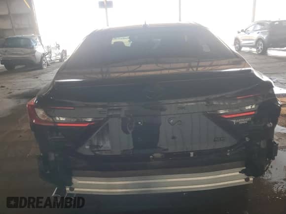 2025 Toyota Camry SE with VIN 4T1DAACK0SU118171, listed as a Copart auction lot 81886665 with 2,451 mi miles and Salvage title. Bid and sale history available at DreamBid. Image 6.