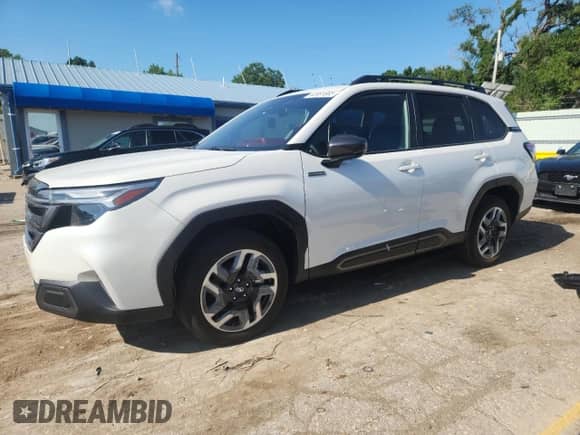 2025 Subaru Forester Limited Hybrid z VIN JF2SLSRD6SH409241, wystawiony jako Copart lot #62061665 z przebiegiem 1 427 mil mil oraz Szkoda całkowita • Salvage title. Historia ofert i sprzedaży dostępna na DreamBid. Obrazek 1.