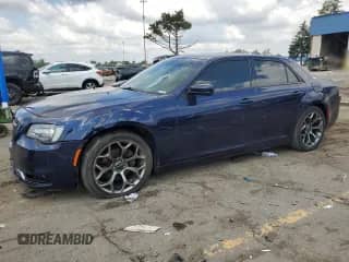 2015 Chrysler 300 S с VIN 2C3CCABG5FH872672, выставлен на аукционе Copart как лот 68670555 с пробегом 120 908 миль миль и Списание • Salvage title. История ставок и продаж доступна на DreamBid. Изображение 1.