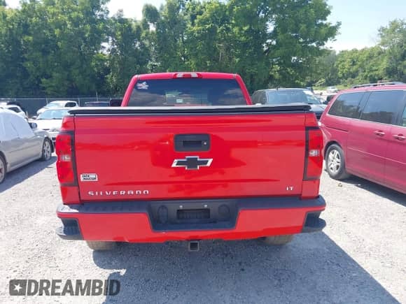 2018 Chevrolet Silverado 1500 LT с VIN 1GCVKREC8JZ341389, выставлен на аукционе IAAI как лот 42996584 с пробегом 121 800 миль миль и . История ставок и продаж доступна на DreamBid. Изображение 17.