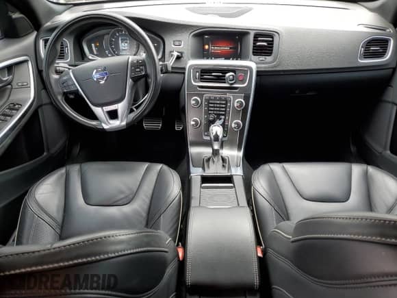 2016 Volvo S60 T5 Drive-E R-Design Special Edition с VIN YV126MFP4G2395280, выставлен на аукционе Copart как лот 66332204 с пробегом 73 358 миль миль и Списание • Salvage title. История ставок и продаж доступна на DreamBid. Изображение 8.