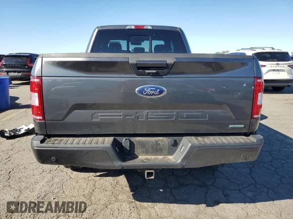 2018 Ford F-150 XL z VIN 1FTFX1EG3JFE01221, wystawiony jako Copart lot #82355245 z przebiegiem 73 409 mil mil oraz Czysty tytuł • Clean title. Historia ofert i sprzedaży dostępna na DreamBid. Obrazek 6.