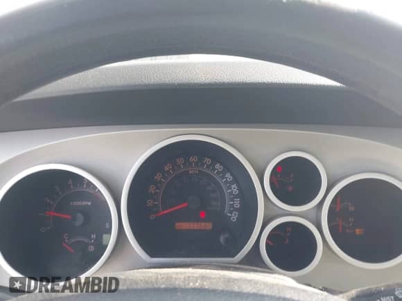 2007 Toyota Tundra SR5 с VIN 5TBDV54177S470531, выставлен на аукционе IAAI как лот 43384027 с пробегом 177 532 миль миль и . История ставок и продаж доступна на DreamBid. Изображение 7.