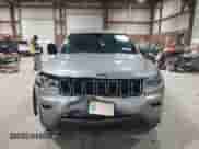 2017 Jeep Grand Cherokee 75th Anniversary z VIN 1C4RJFAGXHC749157, wystawiony jako IAAI lot #42017204 z przebiegiem 119 523 mil mil oraz . Historia ofert i sprzedaży dostępna na DreamBid. Obrazek 12.