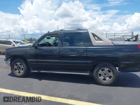 2006 Chevrolet Avalanche Z66 с VIN 3GNEC12Z26G157801, выставлен на аукционе IAAI как лот 42806858 с пробегом 213 877 миль миль и . История ставок и продаж доступна на DreamBid. Изображение 15.