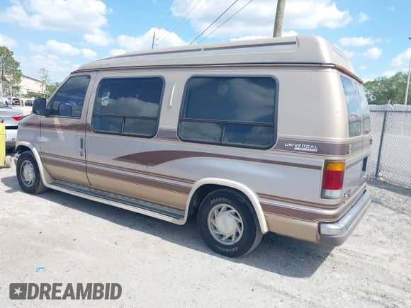 1994 Ford Econoline Cargo with VIN 1FDEE14N5RHB72537, listed as a IAAI auction lot 41968893 with 245,866 mi miles and . Bid and sale history available at DreamBid. Image 3.