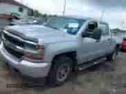 2017 Chevrolet Silverado 1500 Work Truck z VIN 3GCUKNEC8HG515623, wystawiony jako IAAI lot #42752210 z przebiegiem 166 066 mil mil oraz . Historia ofert i sprzedaży dostępna na DreamBid. Obrazek 17.