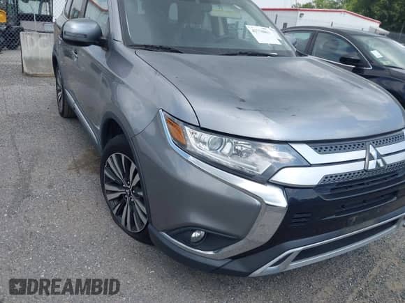 2020 Mitsubishi Outlander SE с VIN JA4AD3A32LZ030842, выставлен на аукционе IAAI как лот 42778863 с пробегом Не указан миль и . История ставок и продаж доступна на DreamBid. Изображение 6.