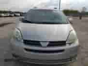 2004 Toyota Sienna XLE z VIN 5TDZA22C84S107159, wystawiony jako Copart lot #90580445 z przebiegiem 232 067 mil mil oraz Czysty tytuł • Clean title. Historia ofert i sprzedaży dostępna na DreamBid. Obrazek 5.