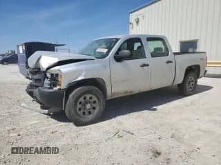 2012 Chevrolet Silverado 1500 Work Truck z VIN 3GCPKPEA7CG231190, wystawiony jako Copart lot #49331245 z przebiegiem 283 047 mil mil oraz Szkoda całkowita • Salvage title. Historia ofert i sprzedaży dostępna na DreamBid. Obrazek 1.