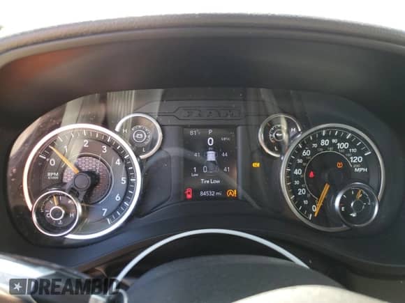 2022 Ram 1500 Big Horn z VIN 1C6RREBG6NN273563, wystawiony jako Copart lot #71868525 z przebiegiem 84 532 mil mil oraz Szkoda całkowita • Salvage title. Historia ofert i sprzedaży dostępna na DreamBid. Obrazek 9.