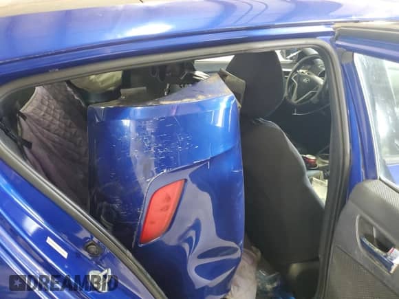 2013 Hyundai Veloster w/Black Int z VIN KMHTC6AD4DU110567, wystawiony jako Copart lot #71273535 z przebiegiem 91 626 mil mil oraz Szkoda całkowita • Salvage title. Historia ofert i sprzedaży dostępna na DreamBid. Obrazek 10.