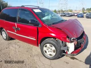 2001 Dodge Caravan SE with VIN 1B4GP25371B274842, listed as a IAAI auction lot 43355012 with 109,100 mi miles and . Bid and sale history available at DreamBid. Image 1.