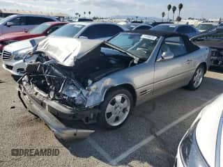 1999 Mercedes-Benz SL 500 z VIN WDBFA68F5XF180472, wystawiony jako Copart lot #71709075 z przebiegiem 95 181 mil mil oraz Szkoda całkowita • Salvage title. Historia ofert i sprzedaży dostępna na DreamBid. Obrazek 1.