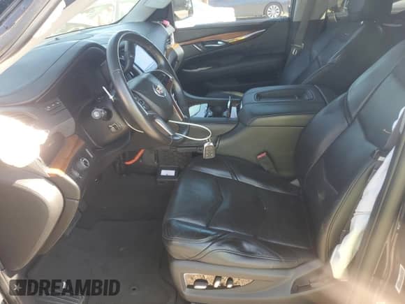 2015 Cadillac Escalade ESV Premium с VIN 1GYS3JKJ2FR259017, выставлен на аукционе Copart как лот 61683345 с пробегом 142 210 миль миль и Списание • Salvage title. История ставок и продаж доступна на DreamBid. Изображение 7.