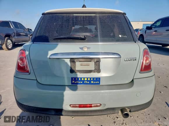 2013 MINI Hardtop with VIN WMWSU3C5XDT692050, listed as a Copart auction lot 61934885 with 117,209 mi miles and Clean title. Bid and sale history available at DreamBid. Image 6.