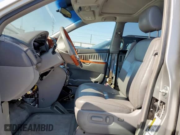 2006 Toyota Sienna XLE z VIN 5TDZA22C16S466372, wystawiony jako Copart lot #70100815 z przebiegiem Nie podano mil oraz Czysty tytuł • Clean title. Historia ofert i sprzedaży dostępna na DreamBid. Obrazek 7.