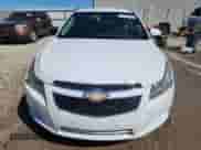 2011 Chevrolet Cruze 1FL z VIN 1G1PE5S90B7235736, wystawiony jako Copart lot #70587245 z przebiegiem 185 810 mil mil oraz Szkoda całkowita • Salvage title. Historia ofert i sprzedaży dostępna na DreamBid. Obrazek 5.