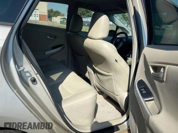 2011 Toyota Prius I with VIN JTDKN3DU9B0316251, listed as a Copart auction lot 85178285 with 197,080 mi miles and Clean title. Bid and sale history available at DreamBid. Image 6.