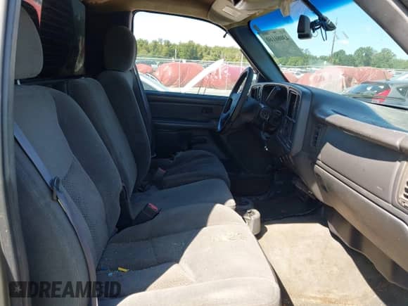 2004 Chevrolet Silverado 2500HD Work Truck with VIN 1GCHK24U24E170973, listed as a IAAI auction lot 43080160 with 291,959 mi miles and . Bid and sale history available at DreamBid. Image 8.