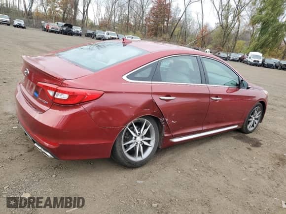 2015 Hyundai Sonata Sport z VIN 5NPE34AB2FH076769, wystawiony jako Copart lot #90493865 z przebiegiem 106 627 mil mil oraz Szkoda całkowita • Salvage title. Historia ofert i sprzedaży dostępna na DreamBid. Obrazek 3.