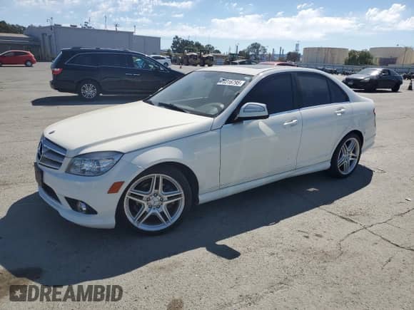 2008 Mercedes-Benz C 300 Sport с VIN WDDGF54XX8R018083, выставлен на аукционе Copart как лот 70316795 с пробегом 121 347 миль миль и Чистый • Clean title. История ставок и продаж доступна на DreamBid. Изображение 1.