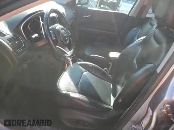 2019 Jeep Compass Limited с VIN 3C4NJDCB2KT735771, выставлен на аукционе Copart как лот 85911285 с пробегом 60 892 миль миль и Списание • Salvage title. История ставок и продаж доступна на DreamBid. Изображение 7.