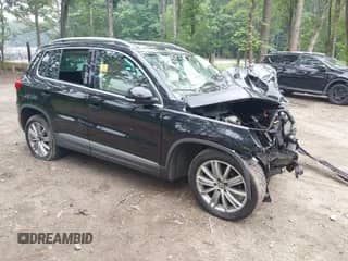2012 Volkswagen Tiguan S с VIN WVGBV7AX4CW527518, выставлен на аукционе IAAI как лот 42952311 с пробегом Не указан миль и . История ставок и продаж доступна на DreamBid. Изображение 1.