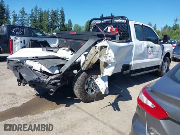 2023 Ford F-250 XL с VIN 1FT7X2BA2PEE18231, выставлен на аукционе IAAI как лот 42670945 с пробегом 30 023 миль миль и . История ставок и продаж доступна на DreamBid. Изображение 4.