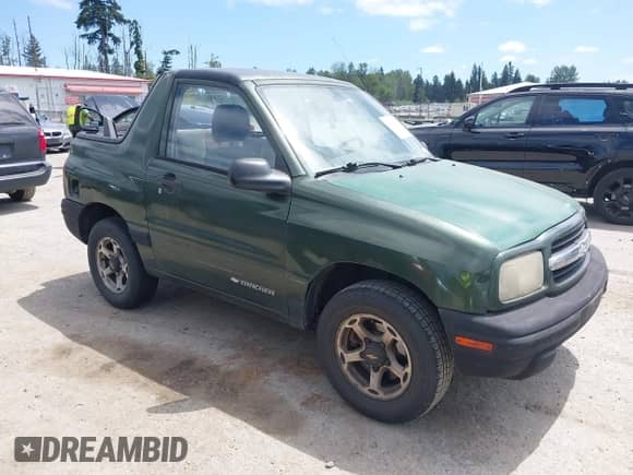 1999 Chevrolet Tracker with VIN 2CNBE18C1X6902538, listed as a IAAI auction lot 42530202 with 247,594 mi miles and . Bid and sale history available at DreamBid. Image 1.