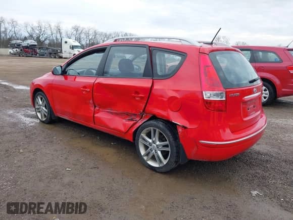 2011 Hyundai Elantra GLS z VIN KMHDC8AE6BU093230, wystawiony jako IAAI lot #41710273 z przebiegiem 39 671 mil mil oraz . Historia ofert i sprzedaży dostępna na DreamBid. Obrazek 3.