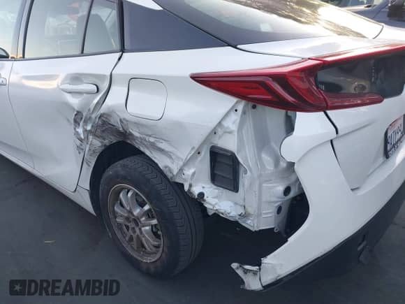 2019 Toyota Prius Plus с VIN JTDKARFP2K3113903, выставлен на аукционе IAAI как лот 41631824 с пробегом 102 107 миль миль и . История ставок и продаж доступна на DreamBid. Изображение 12.