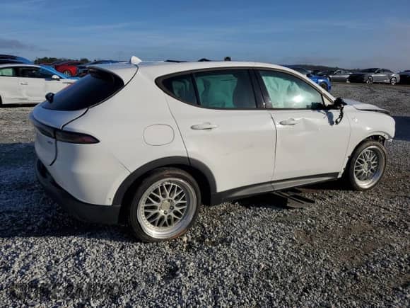 2023 Dodge Hornet GT Plus z VIN ZACNDFBN4P3A06711, wystawiony jako Copart lot #85389914 z przebiegiem 14 219 mil mil oraz Szkoda całkowita • Salvage title. Historia ofert i sprzedaży dostępna na DreamBid. Obrazek 3.