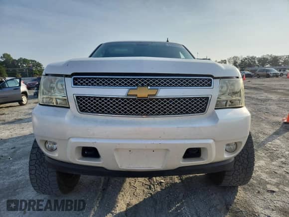 2008 Chevrolet Suburban LTZ z VIN 1GNFK16Y78R221388, wystawiony jako Copart lot #65656205 z przebiegiem 206 275 mil mil oraz Szkoda całkowita • Salvage title. Historia ofert i sprzedaży dostępna na DreamBid. Obrazek 5.