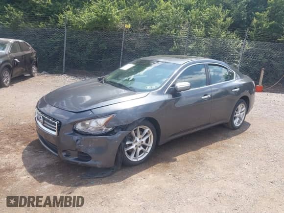 2013 Nissan Maxima SV z VIN 1N4AA5AP2DC843654, wystawiony jako IAAI lot #42856089 z przebiegiem 228 802 mil mil oraz . Historia ofert i sprzedaży dostępna na DreamBid. Obrazek 2.