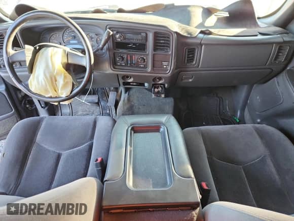 2003 GMC Sierra 1500 SLE z VIN 2GTEC19V831300489, wystawiony jako Copart lot #82320705 z przebiegiem 146 528 mil mil oraz Szkoda całkowita • Salvage title. Historia ofert i sprzedaży dostępna na DreamBid. Obrazek 8.