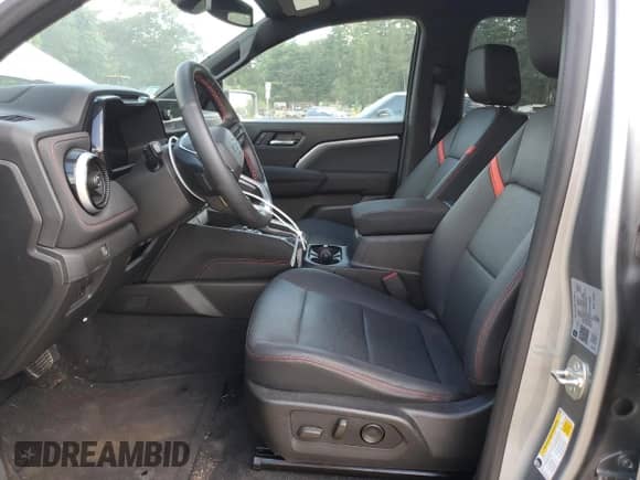 2024 Chevrolet Colorado 4WD Z71 с VIN 1GCPTDEK9R1115663, выставлен на аукционе Copart как лот 71032765 с пробегом 8 339 миль миль и Списание • Salvage title. История ставок и продаж доступна на DreamBid. Изображение 7.