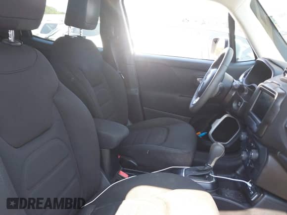 2018 Jeep Renegade Latitude with VIN ZACCJABB0JPH75926, listed as a IAAI auction lot 42998900 with 134,013 mi miles and . Bid and sale history available at DreamBid. Image 5.