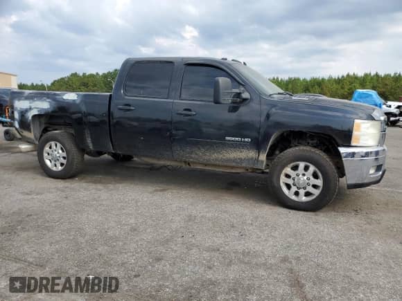 2011 Chevrolet Silverado 3500HD DRW LTZ with VIN 1GC4K1C8XBF149793, listed as a Copart auction lot 81073535 with 175,092 mi miles and Clean title. Bid and sale history available at DreamBid. Image 4.