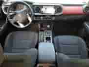 2023 Toyota Tacoma SR z VIN 3TMCZ5AN1PM549871, wystawiony jako Copart lot #68757775 z przebiegiem 34 549 mil mil oraz Szkoda całkowita • Salvage title. Historia ofert i sprzedaży dostępna na DreamBid. Obrazek 8.