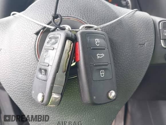 2016 Volkswagen Tiguan S с VIN WVGAV7AXXGW600795, выставлен на аукционе IAAI как лот 43560949 с пробегом 129 367 миль миль и . История ставок и продаж доступна на DreamBid. Изображение 11.