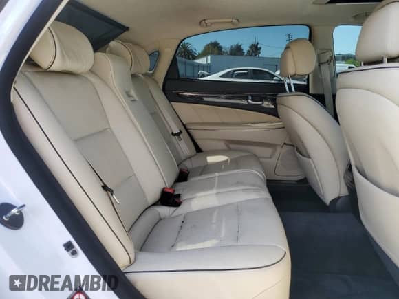 2016 Hyundai Equus Signature z VIN KMHGH4JH7GU102039, wystawiony jako Copart lot #52618085 z przebiegiem 138 794 mil mil oraz Szkoda całkowita • Salvage title. Historia ofert i sprzedaży dostępna na DreamBid. Obrazek 10.