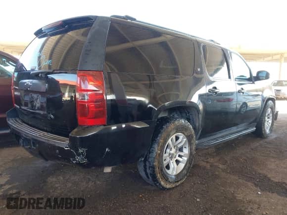 2007 Chevrolet Suburban LTZ z VIN 3GNFC160X7G124546, wystawiony jako IAAI lot #42062201 z przebiegiem 242 514 mil mil oraz . Historia ofert i sprzedaży dostępna na DreamBid. Obrazek 4.