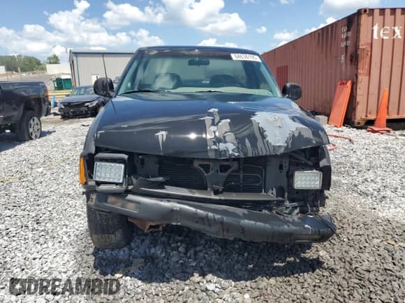 1996 Chevrolet S-10 с VIN 1GCCS1447TK142204, выставлен на аукционе Copart как лот 64636195 с пробегом 95 253 миль миль и Списание • Salvage title. История ставок и продаж доступна на DreamBid. Изображение 5.